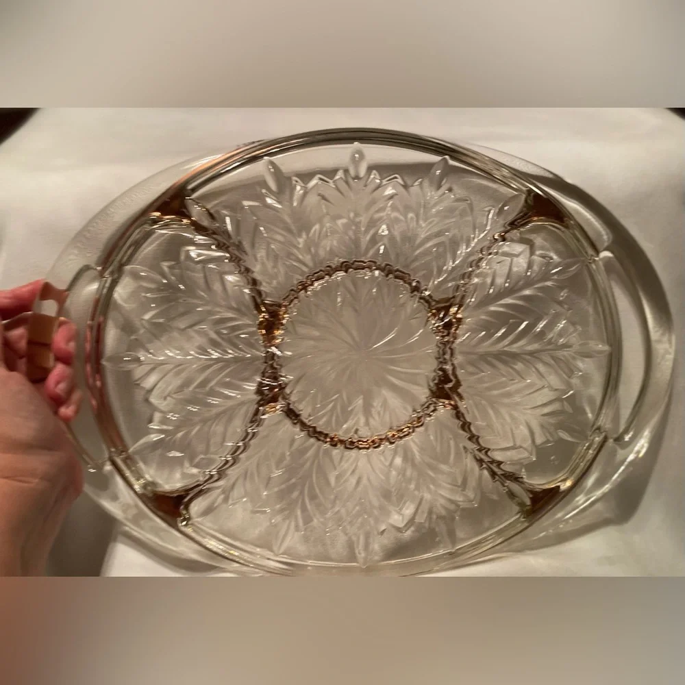 Gorgeous Vintage 1950s Jeannette Glass Relish Sectioned Serving Tray - Picture 5 of 6